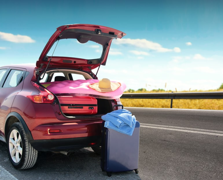 Les contrôles mécaniques et réglementaires indispensables pour préparer votre voiture à la route des vacances