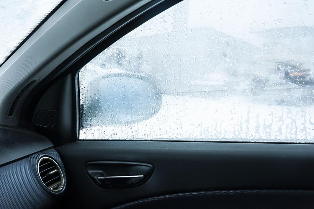 Éviter la buée sur les vitres de la voiture - AMV